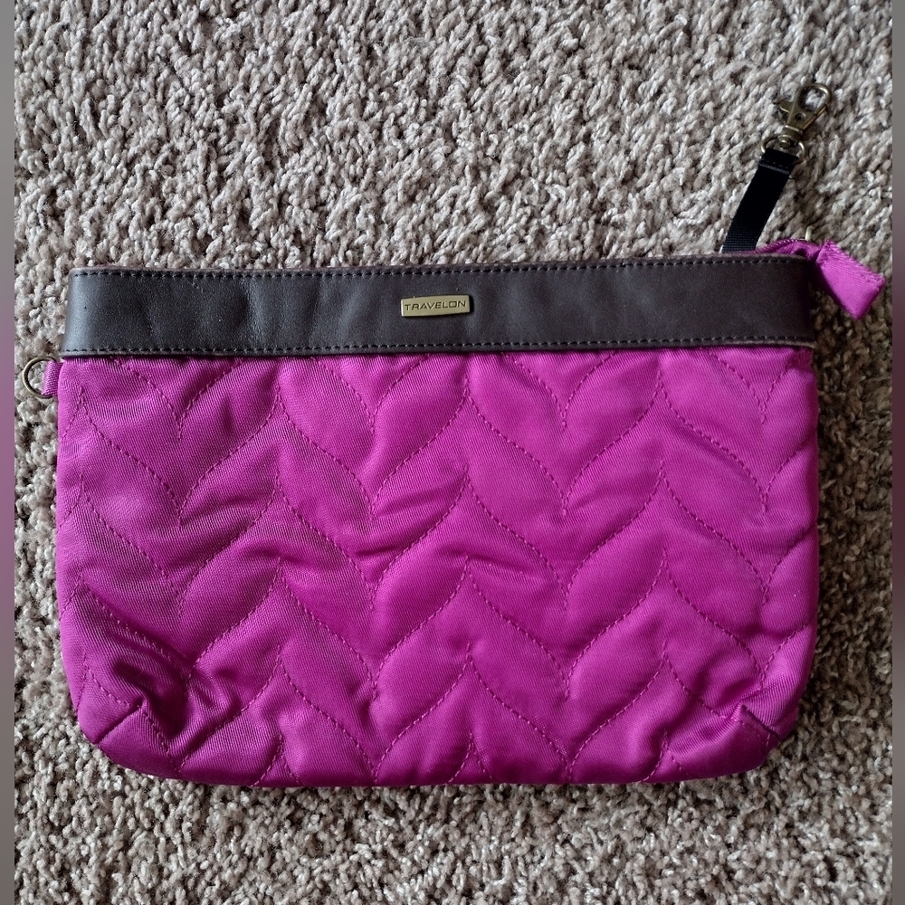 Travelon RFID Protection Pink Quilted Women's Clutch Bag